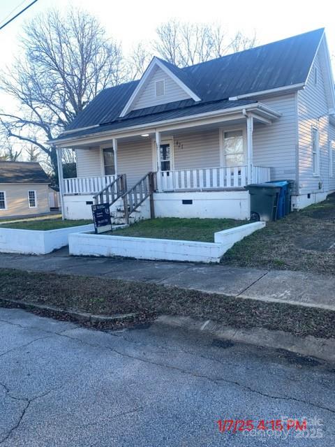 421 E Cemetary Street