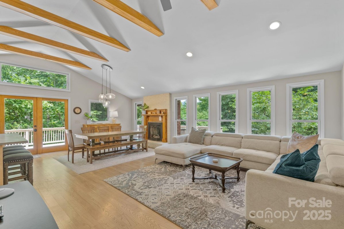 55 Springwood Drive