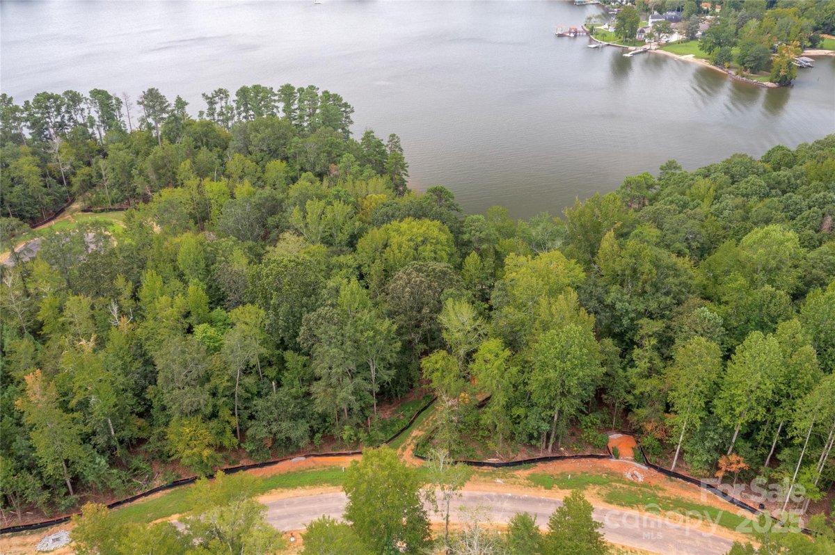 818 Lakeforest Lane 6