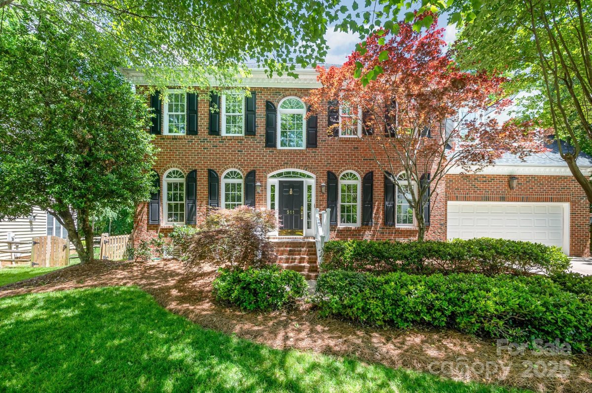 511 Pembroke Lane