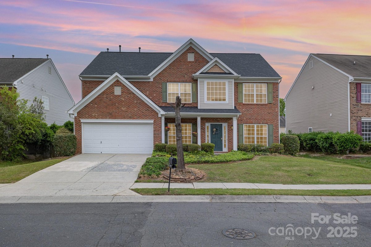 5803 Lindley Crescent Drive