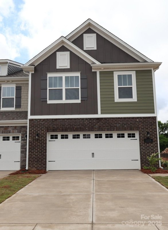1119 Overbrook Place