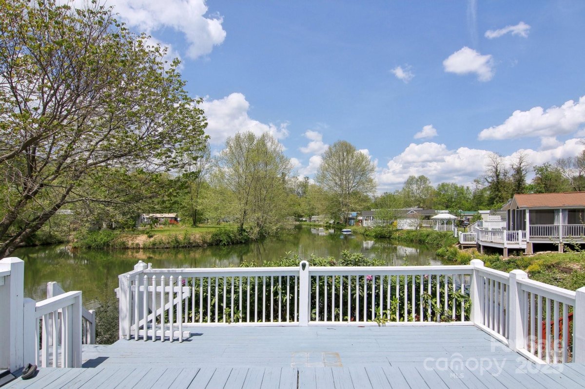 222 Pike Point