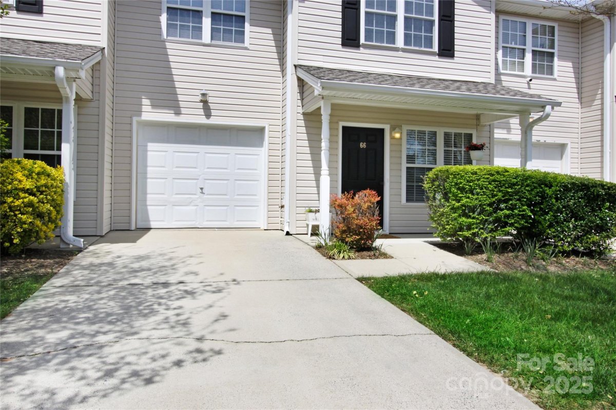 66 Yorktown Circle