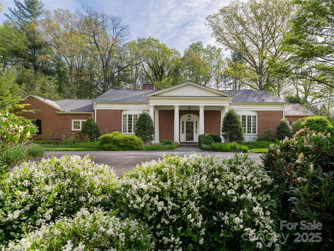 10 Stuyvesant Road