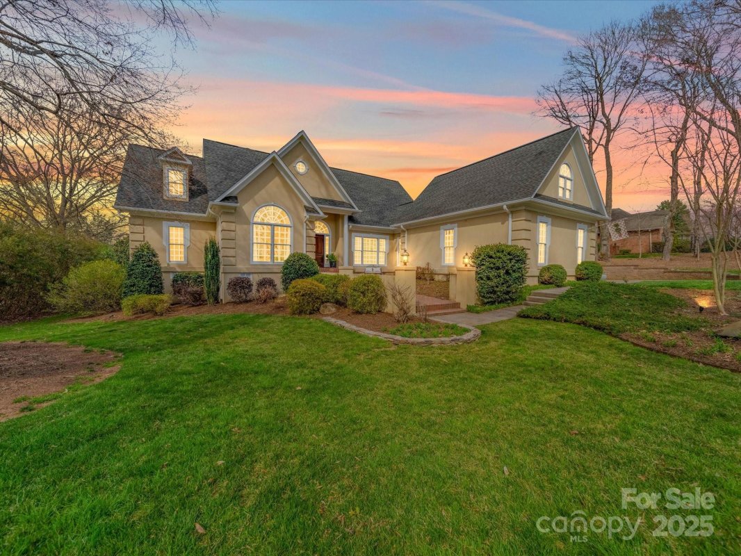 110 Hidden Pastures Drive