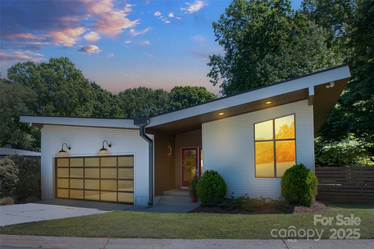 4211 Mantle Court