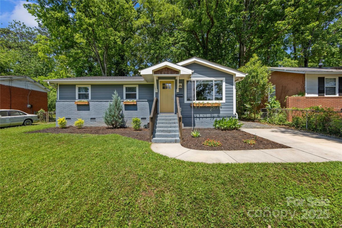 2933 Hilliard Drive