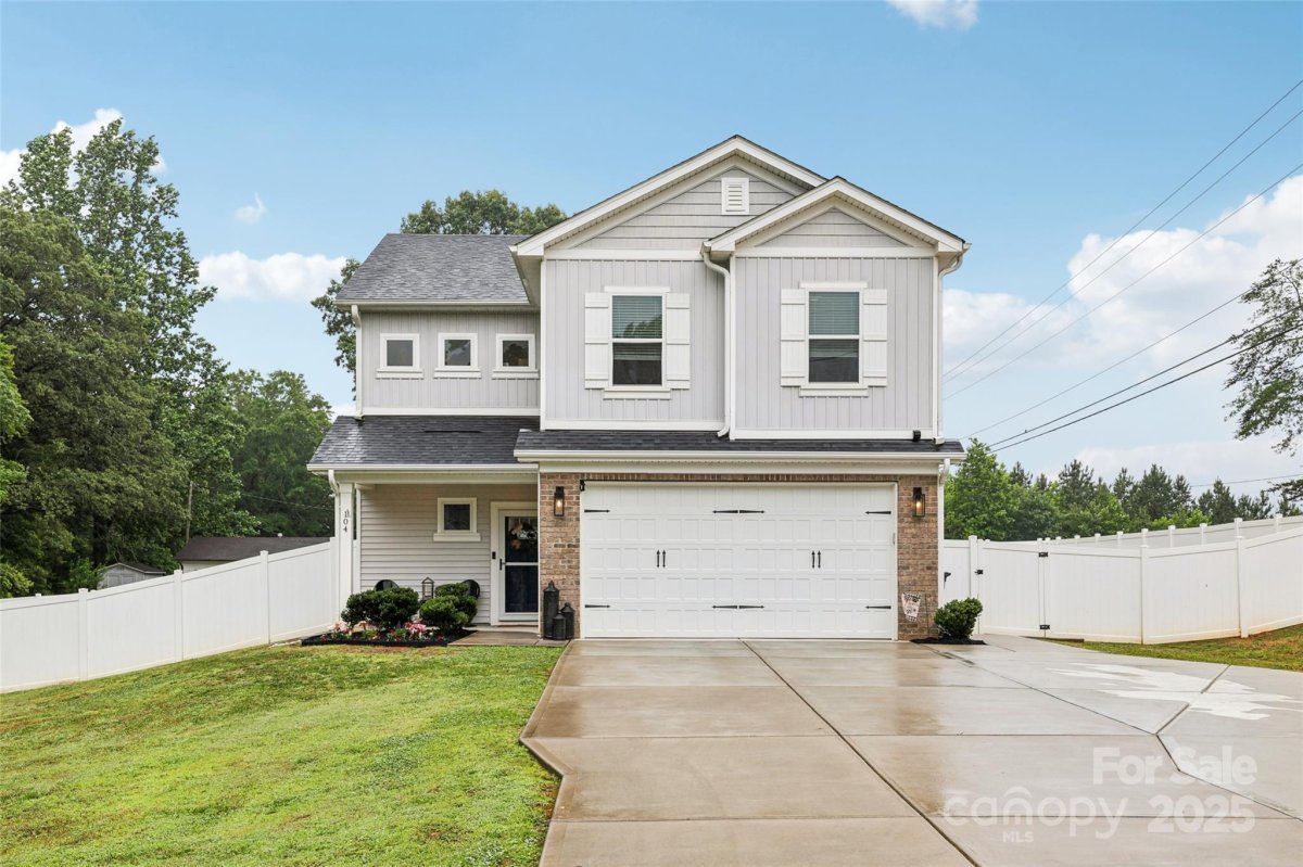 104 Trellis Lane