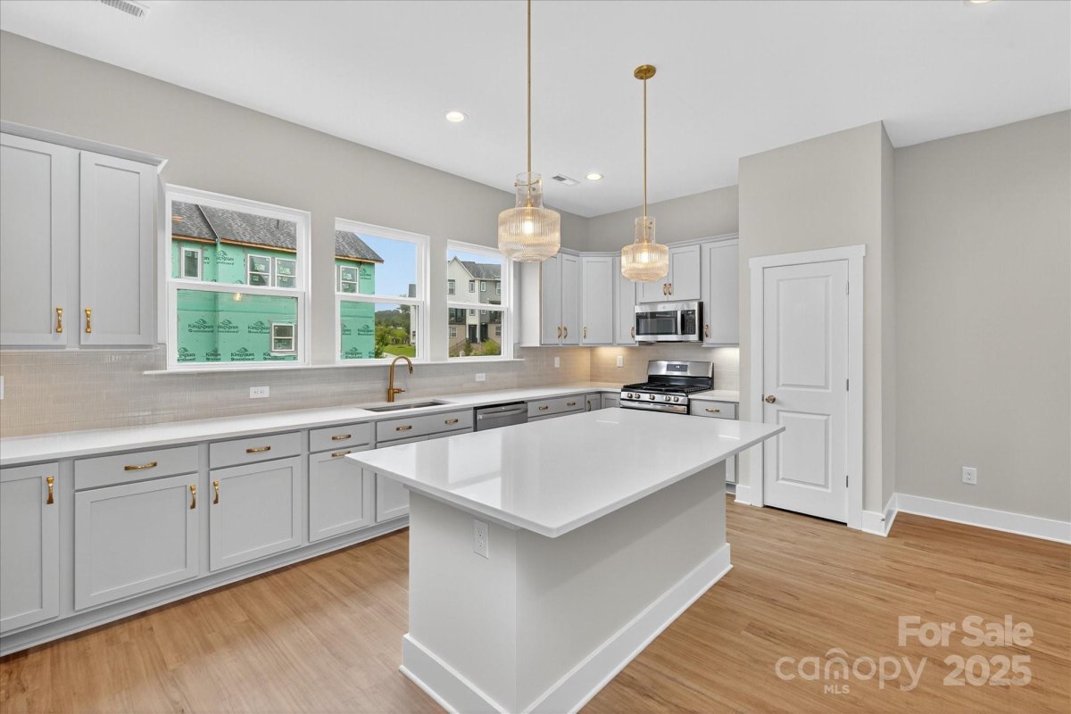 412 Nathaniel Way