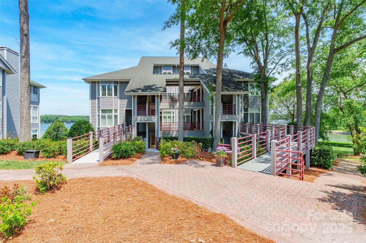 803 Lake Club Drive