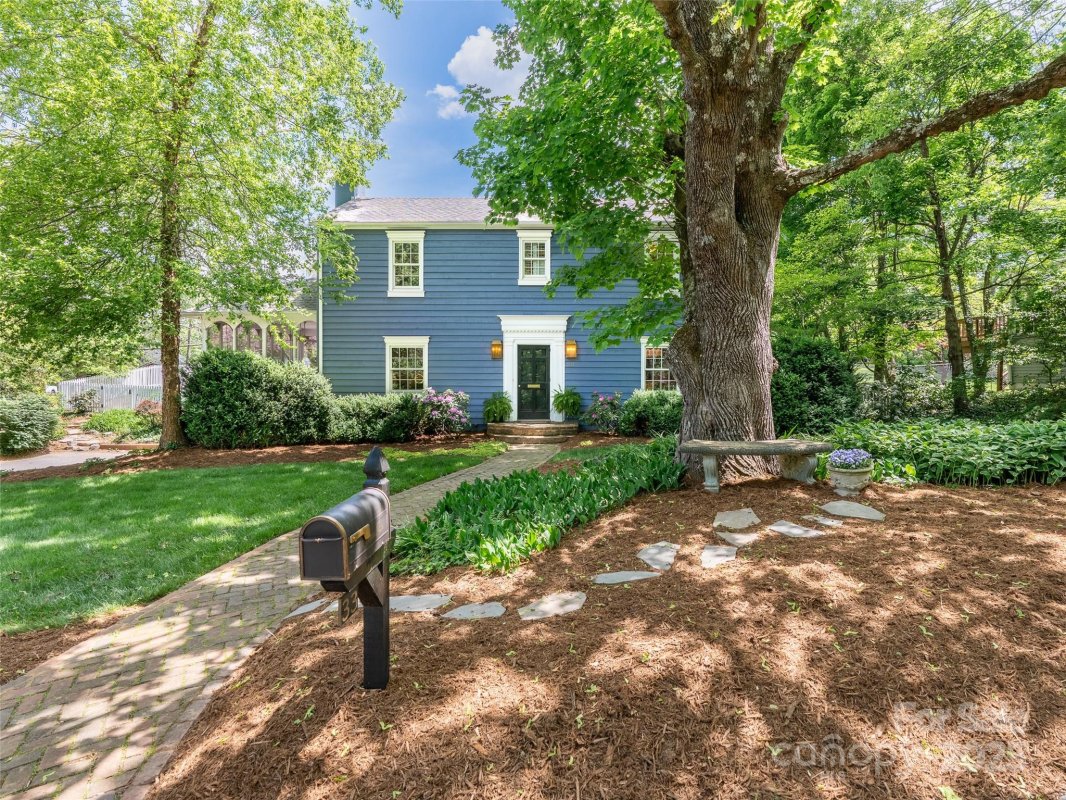 33 Mount Vernon Place