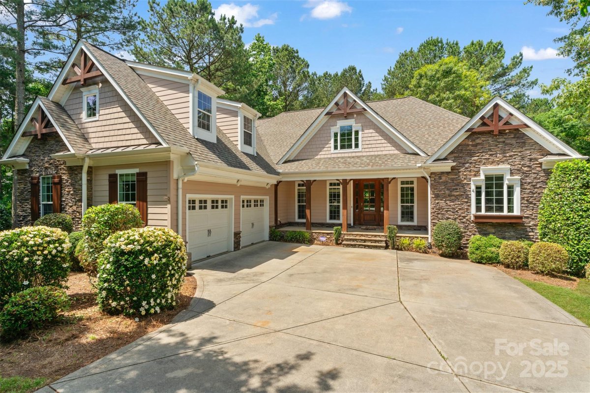 104 Whiterock Drive
