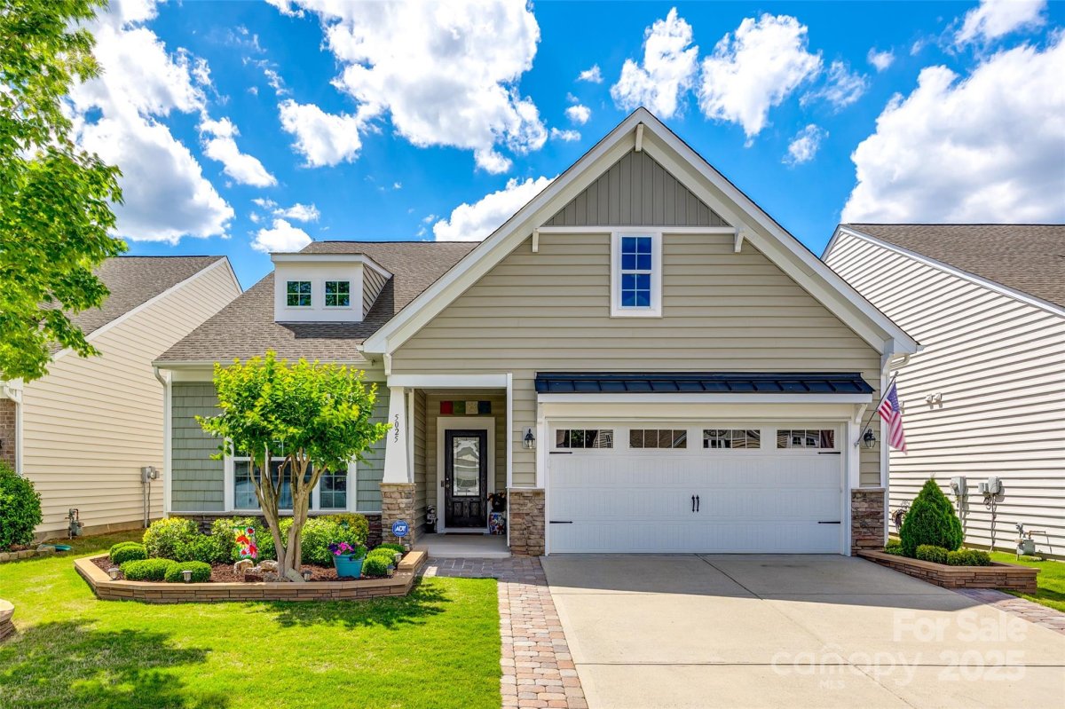5025 Kinross Lane