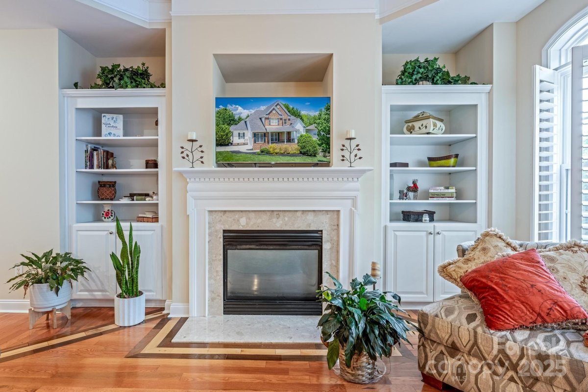 7245 Willow Brook Court
