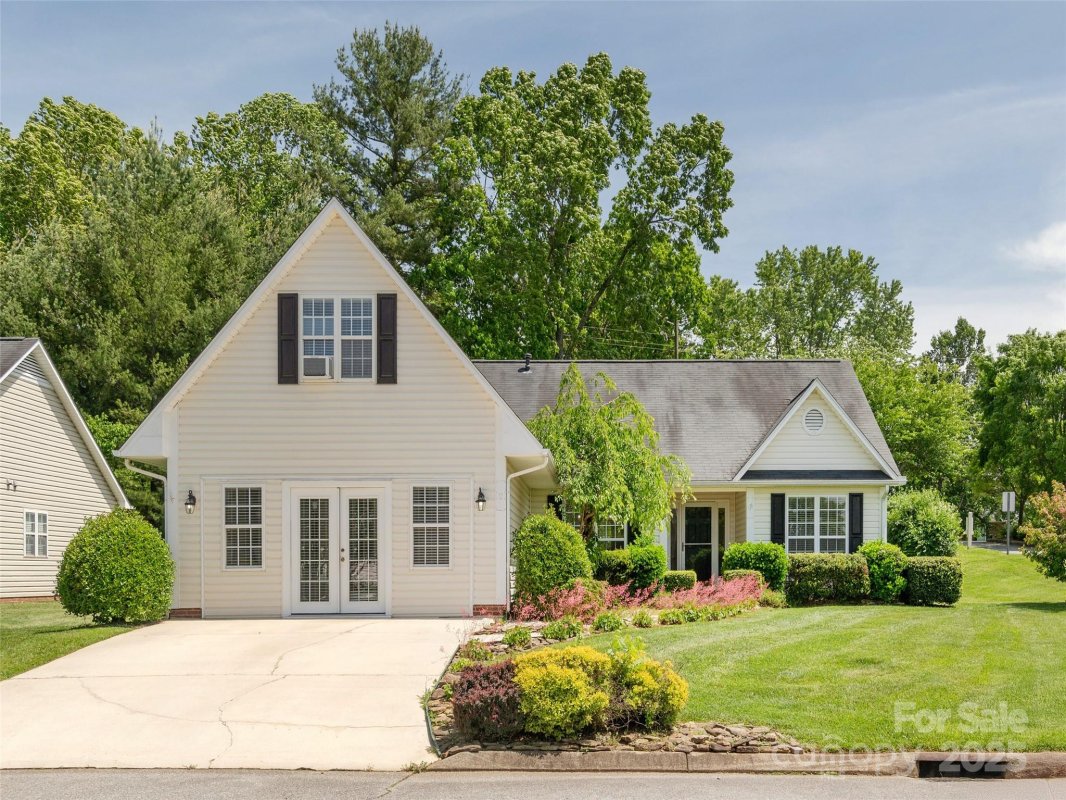 14 Stonehollow Road