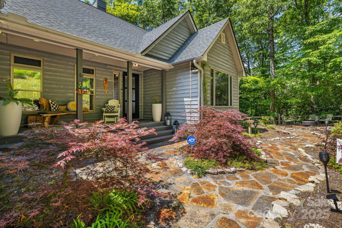 5 Saddle Ridge