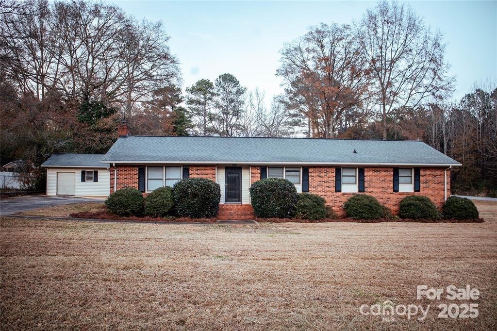 1708 Dogwood Lane