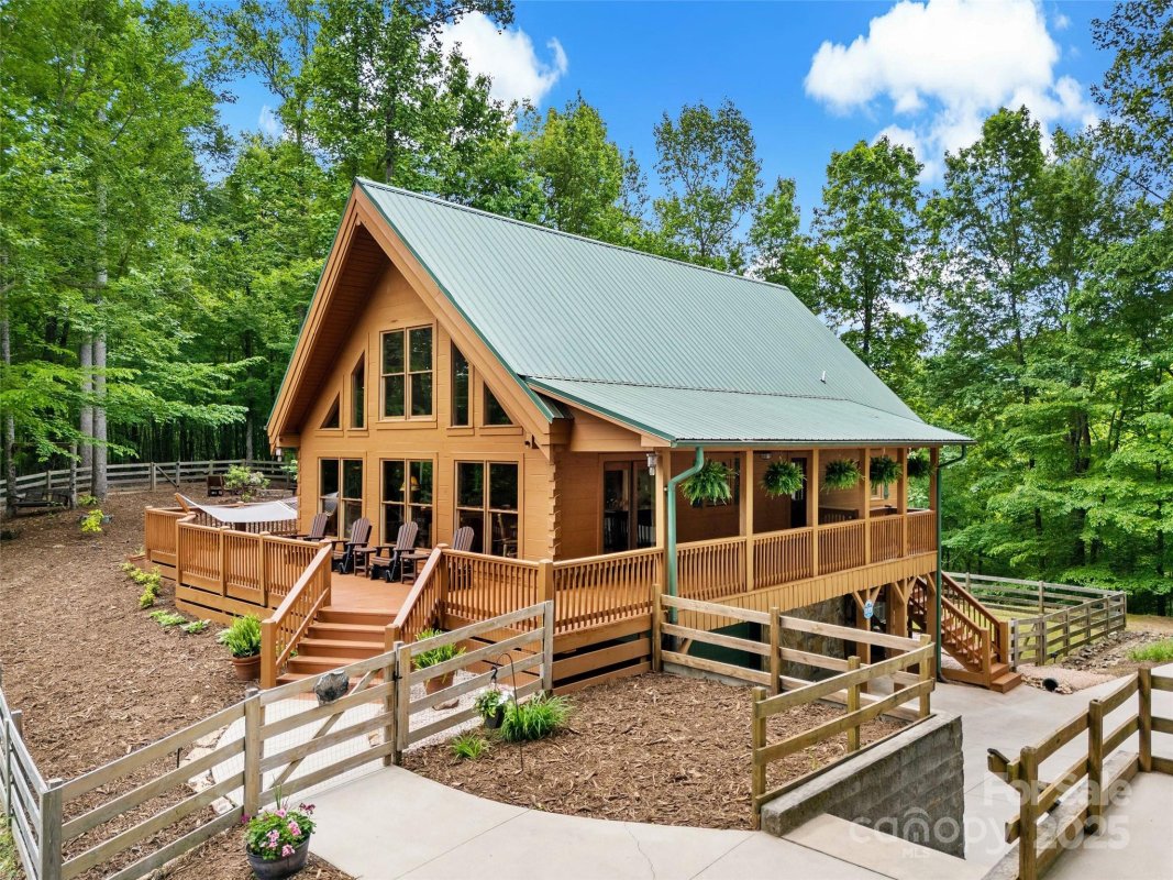 77 Pepperwood Drive