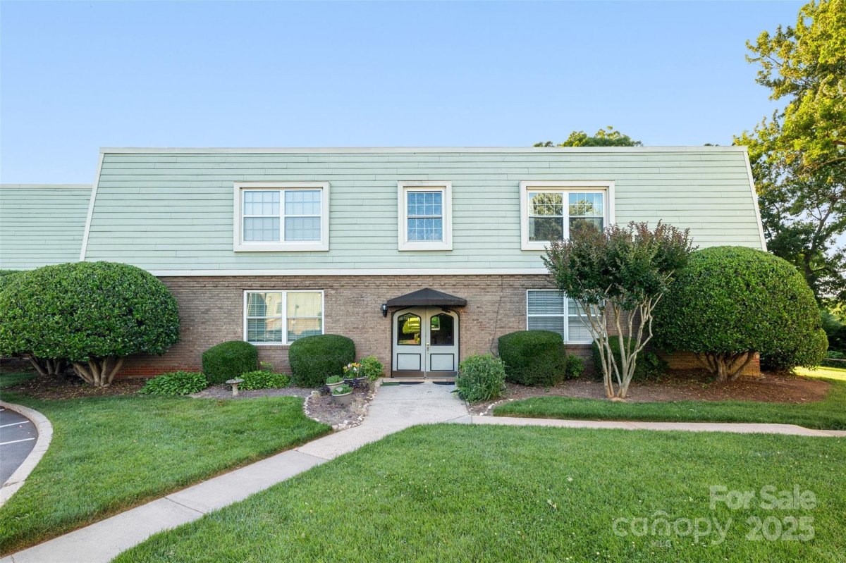 2638 Park Road H