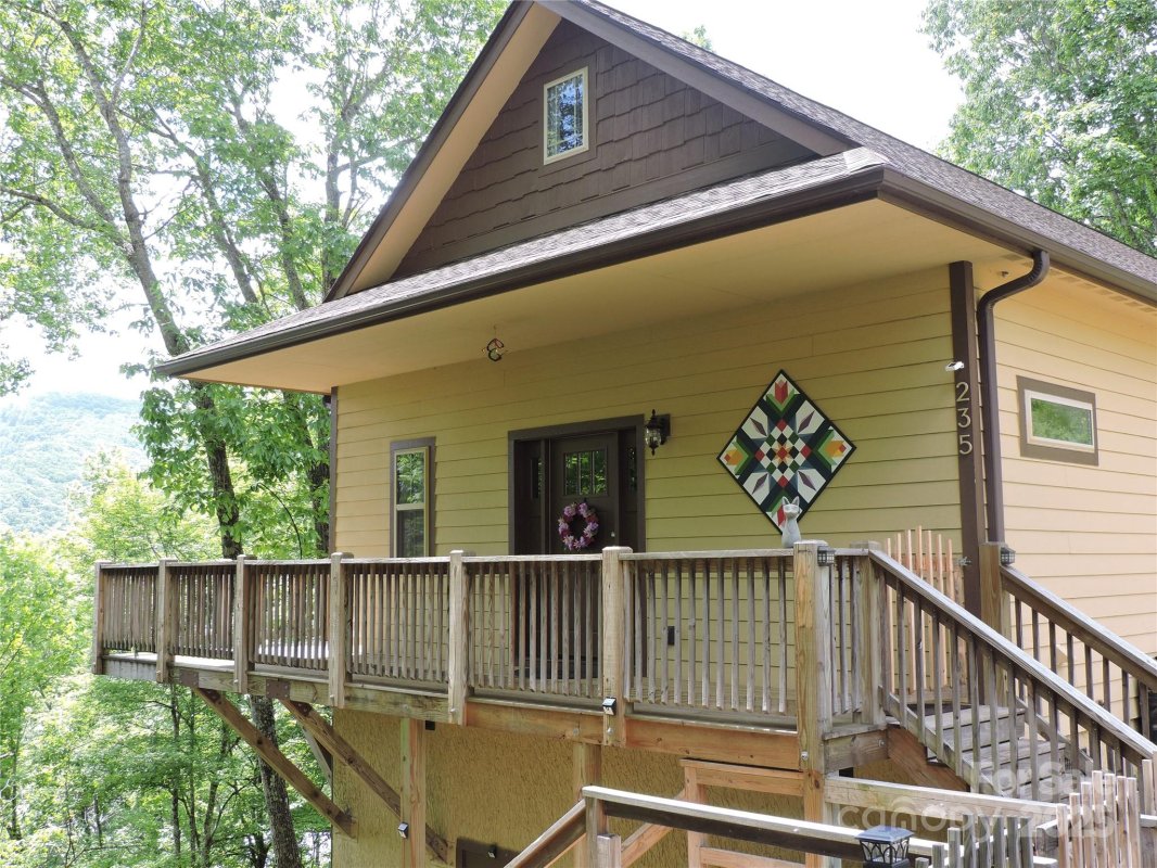 235 Red Oak Lane