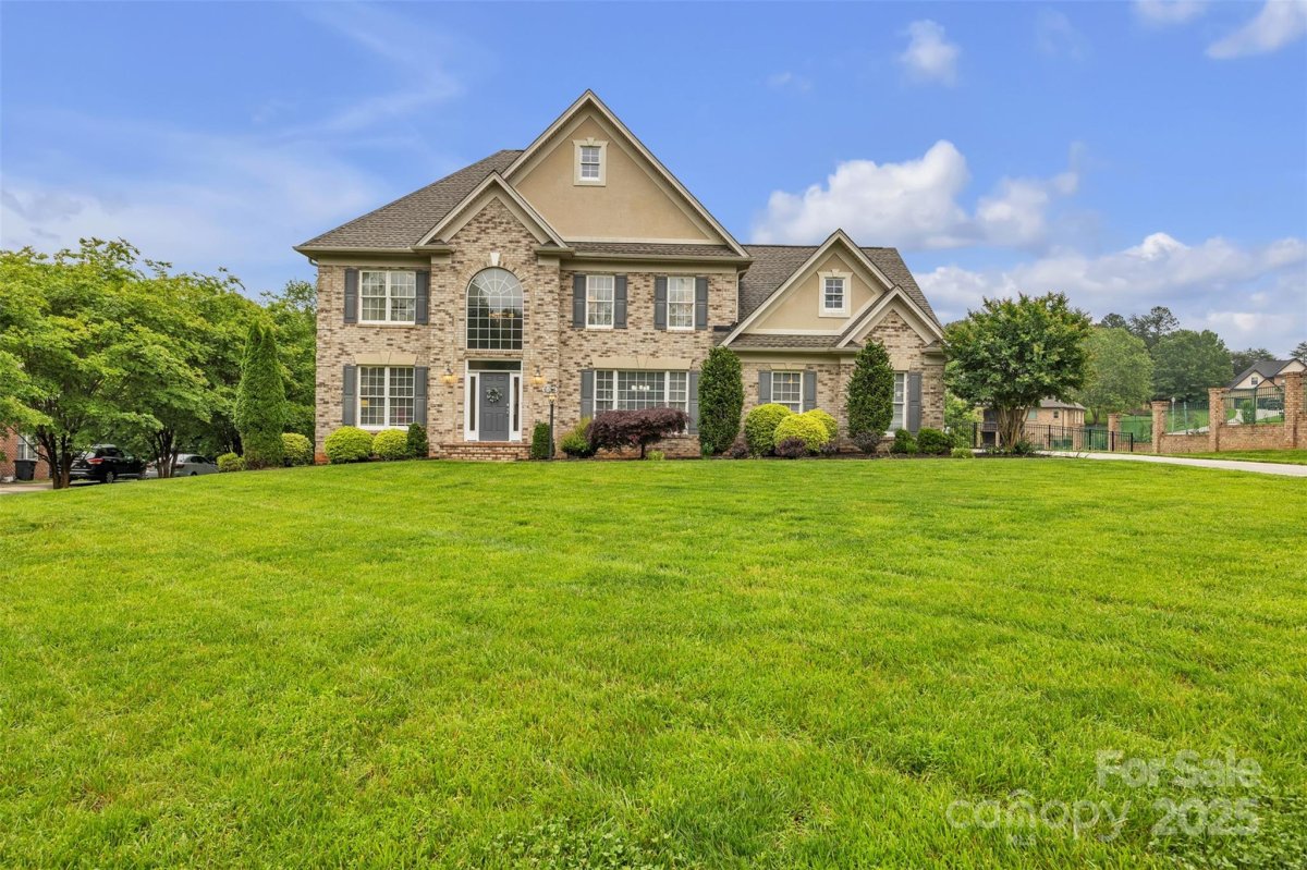 604 Gwendolyn Court
