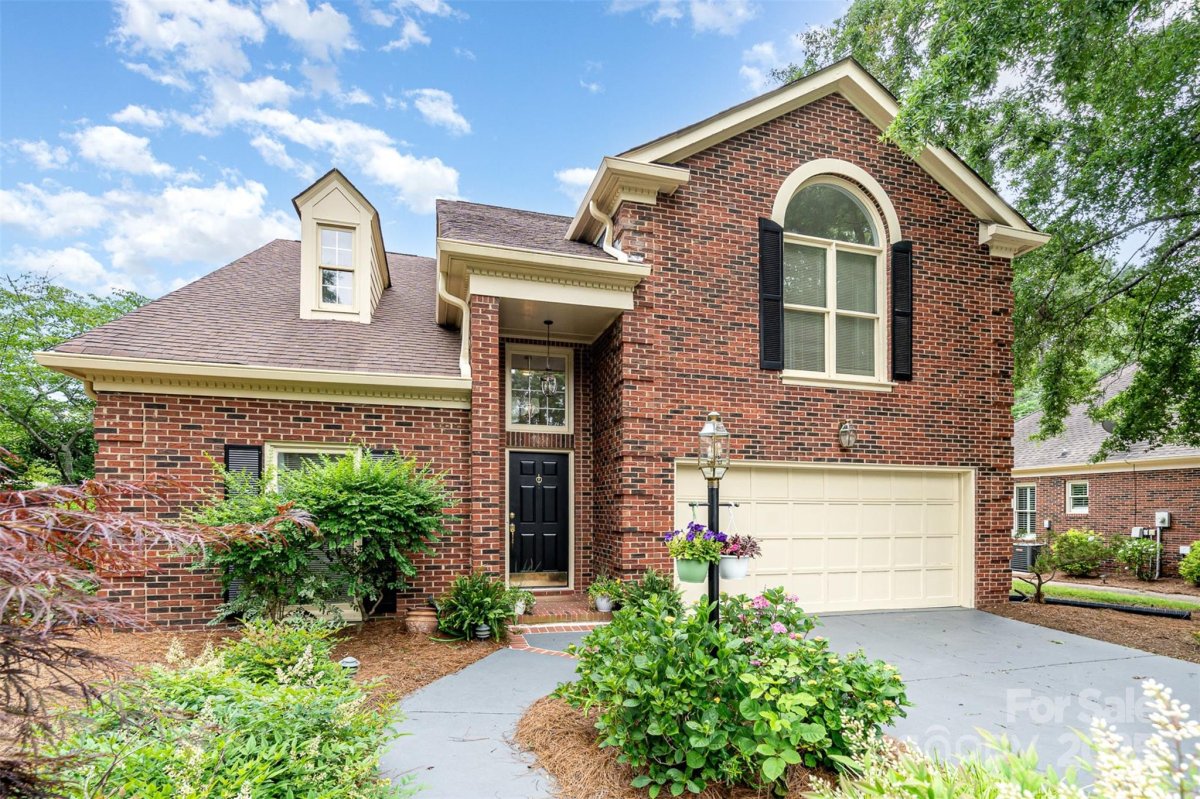 7031 Walton Heath Lane