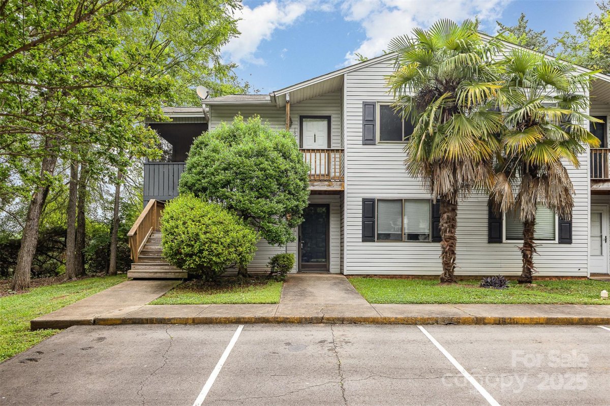 1638 Hunters Trail