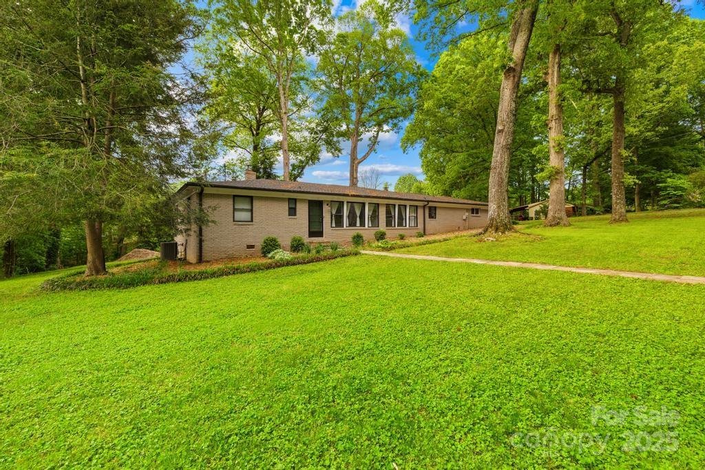 7022 Lakeside Drive