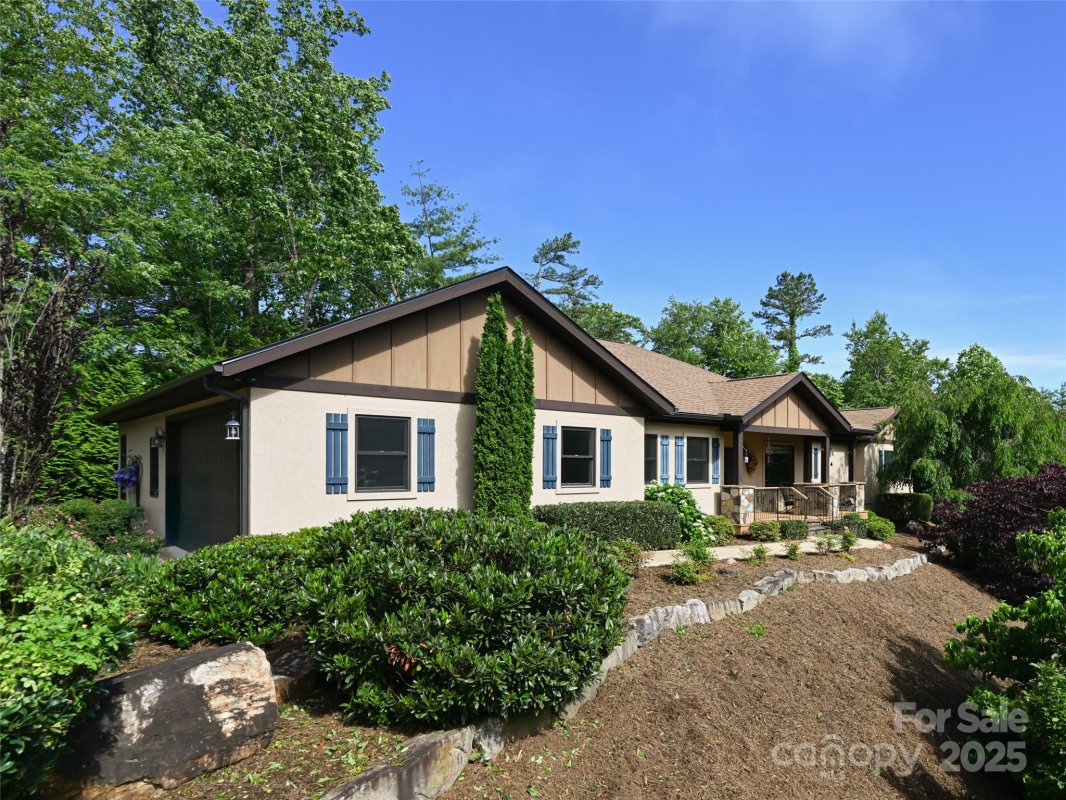110 Village Pointe Lane