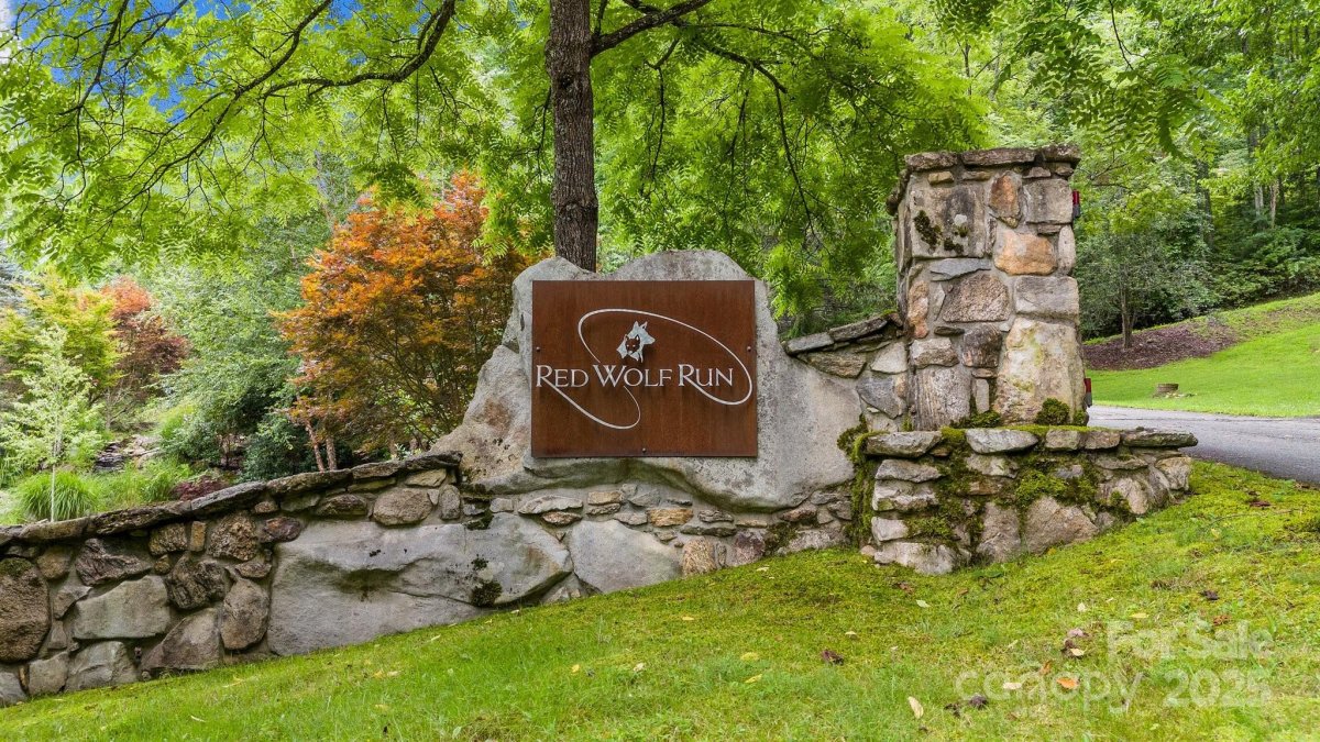 10 44 Poplar Path