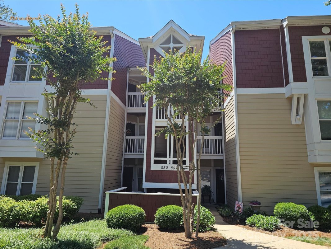 854 Southwest Drive
