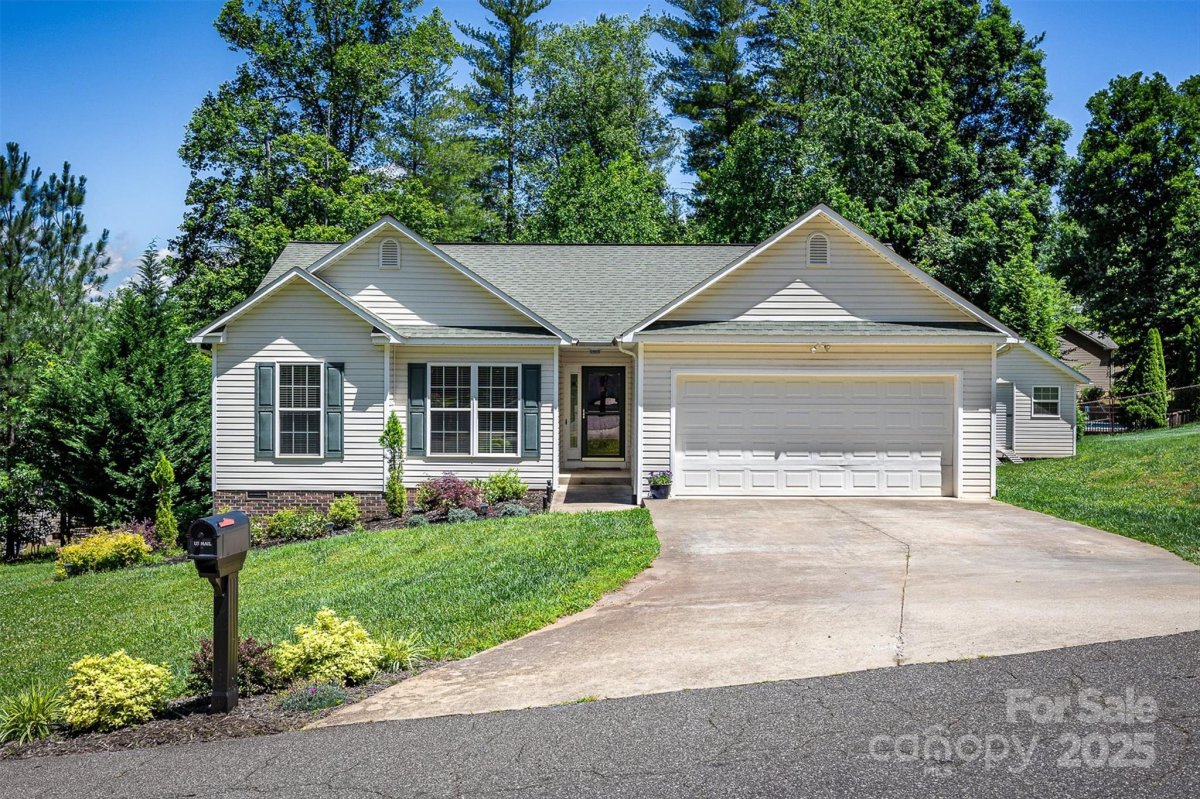 225 Forest Glen Way