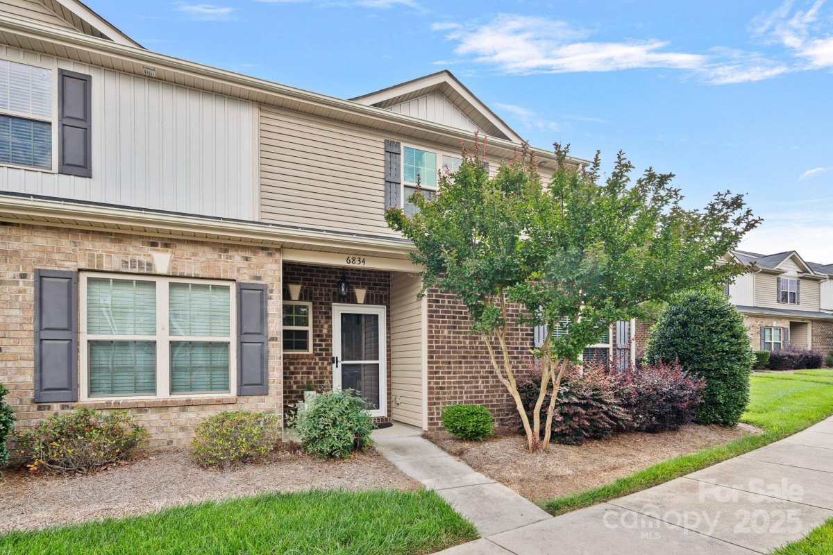 6834 Creft Circle