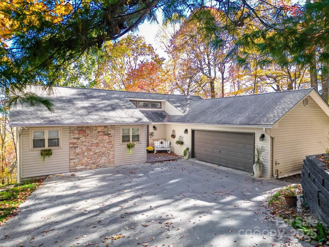 110 Spring Path
