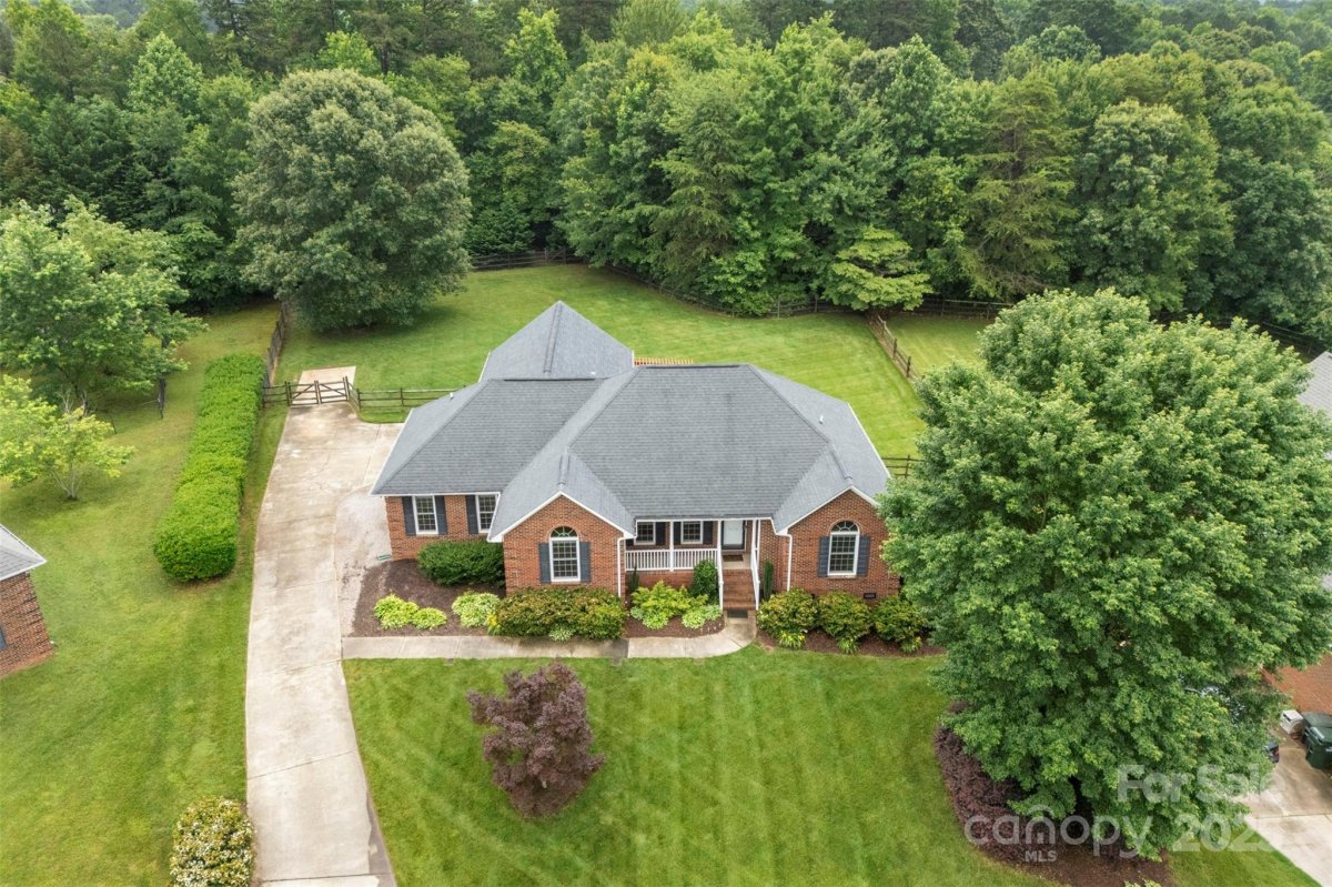 5410 Berryview Lane