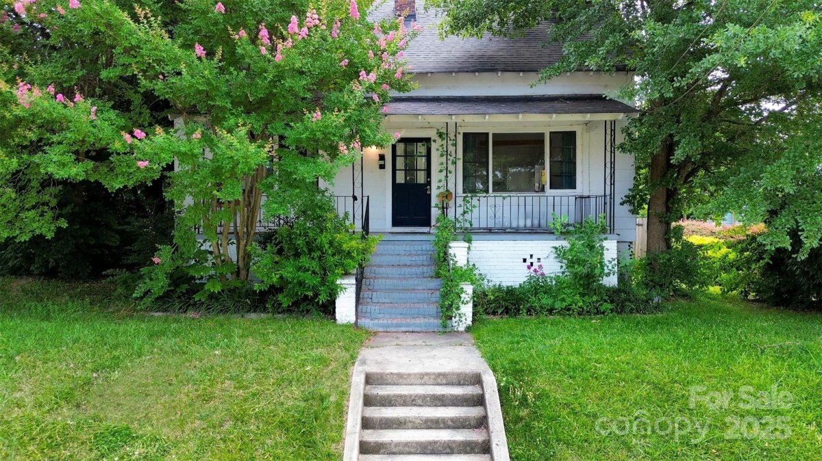 208 S Ransom Street