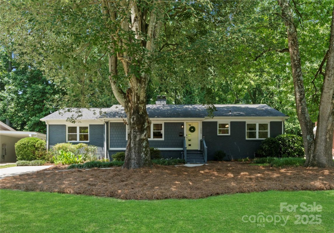 1027 Dresden Drive