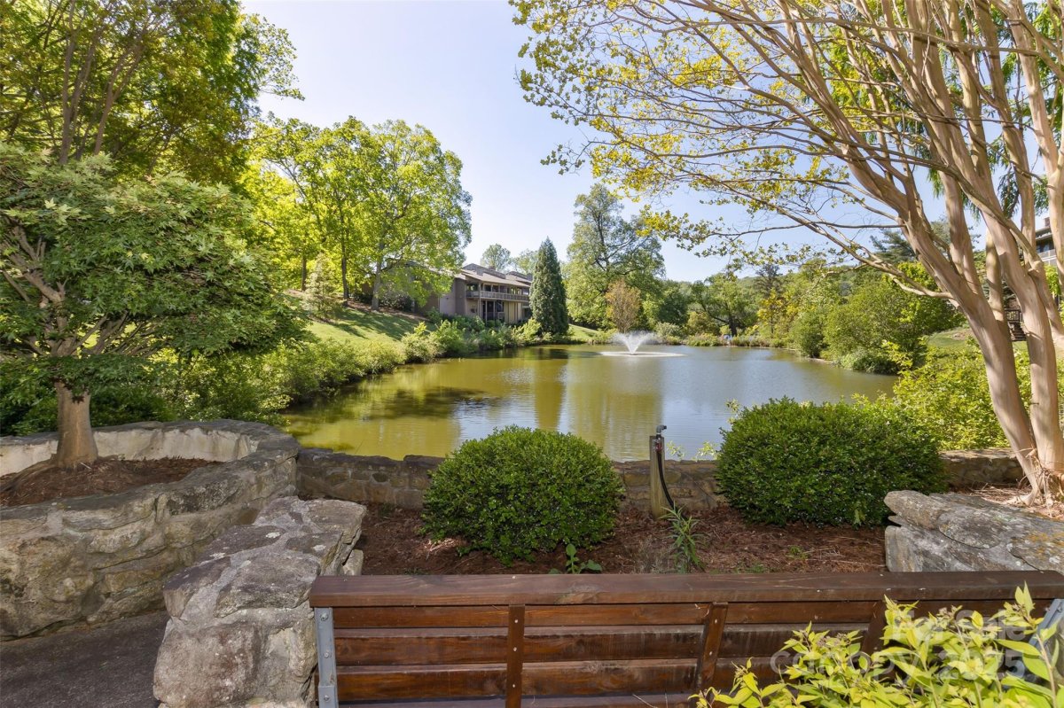 503 Crowfields Lane