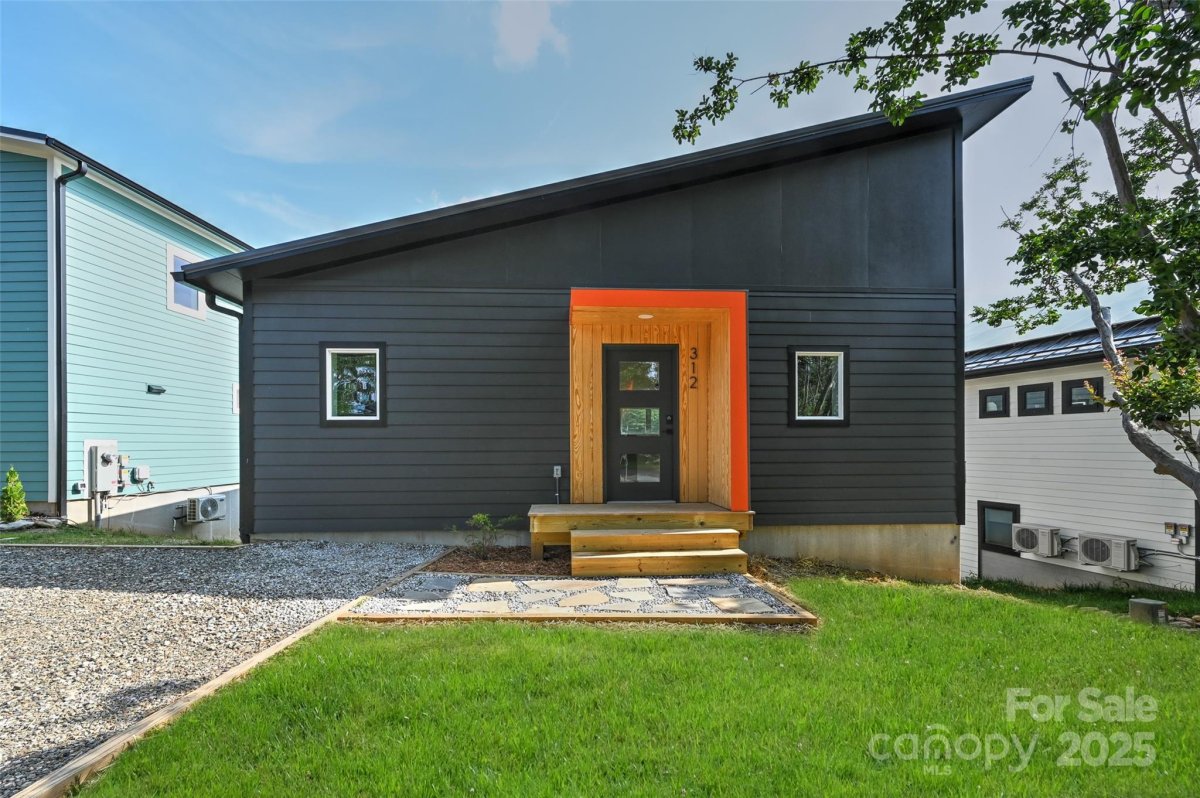 312 Emma Road