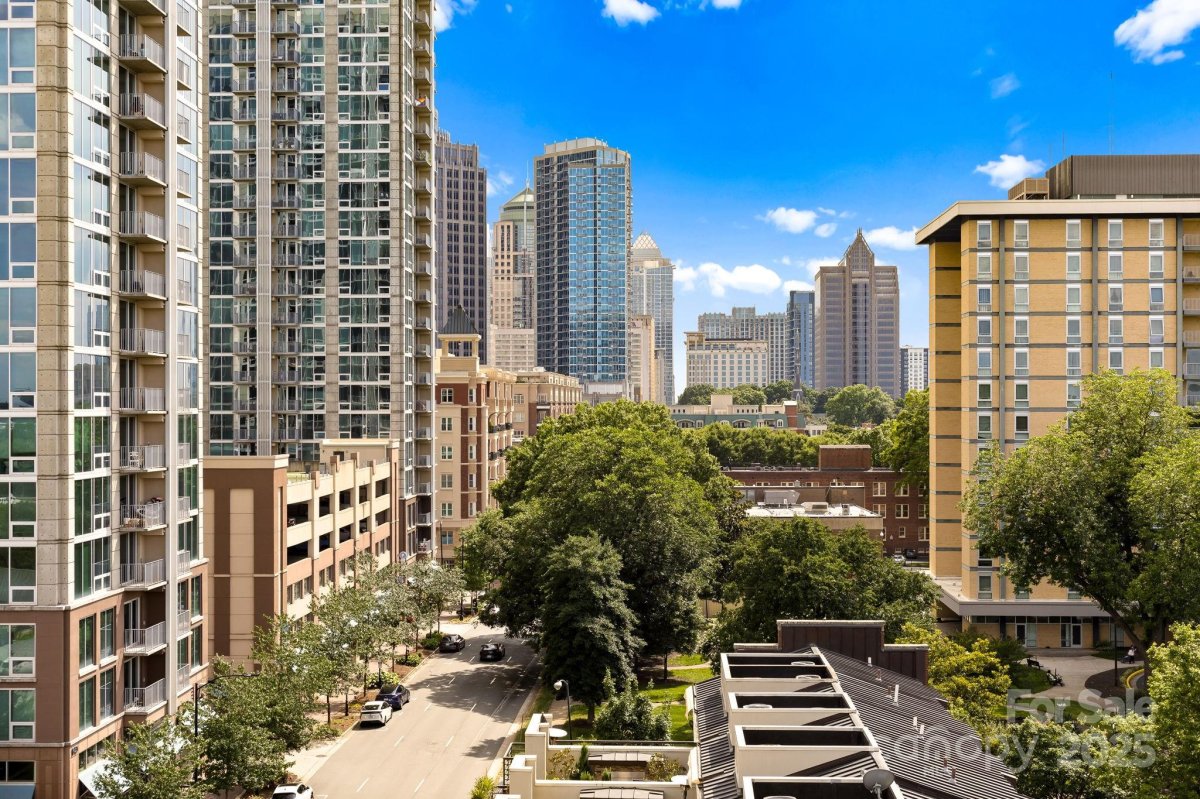 715 N Church Street 513