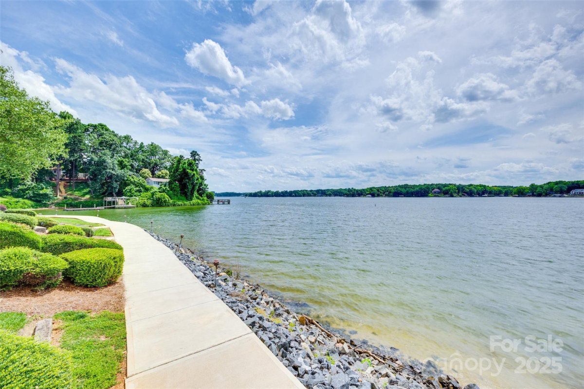 14053 Queens Harbor Road