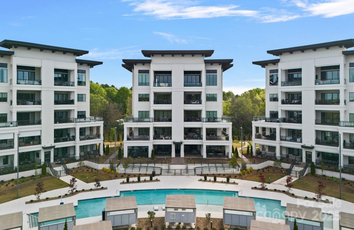 19329 Watermark Drive 422