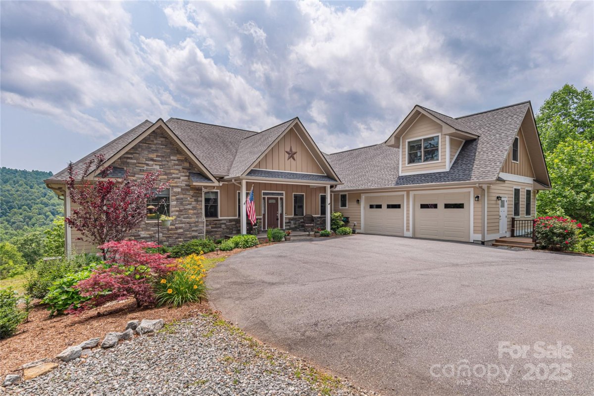 930 Big Raven Lane