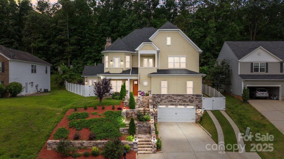 2117 Middlebridge Court