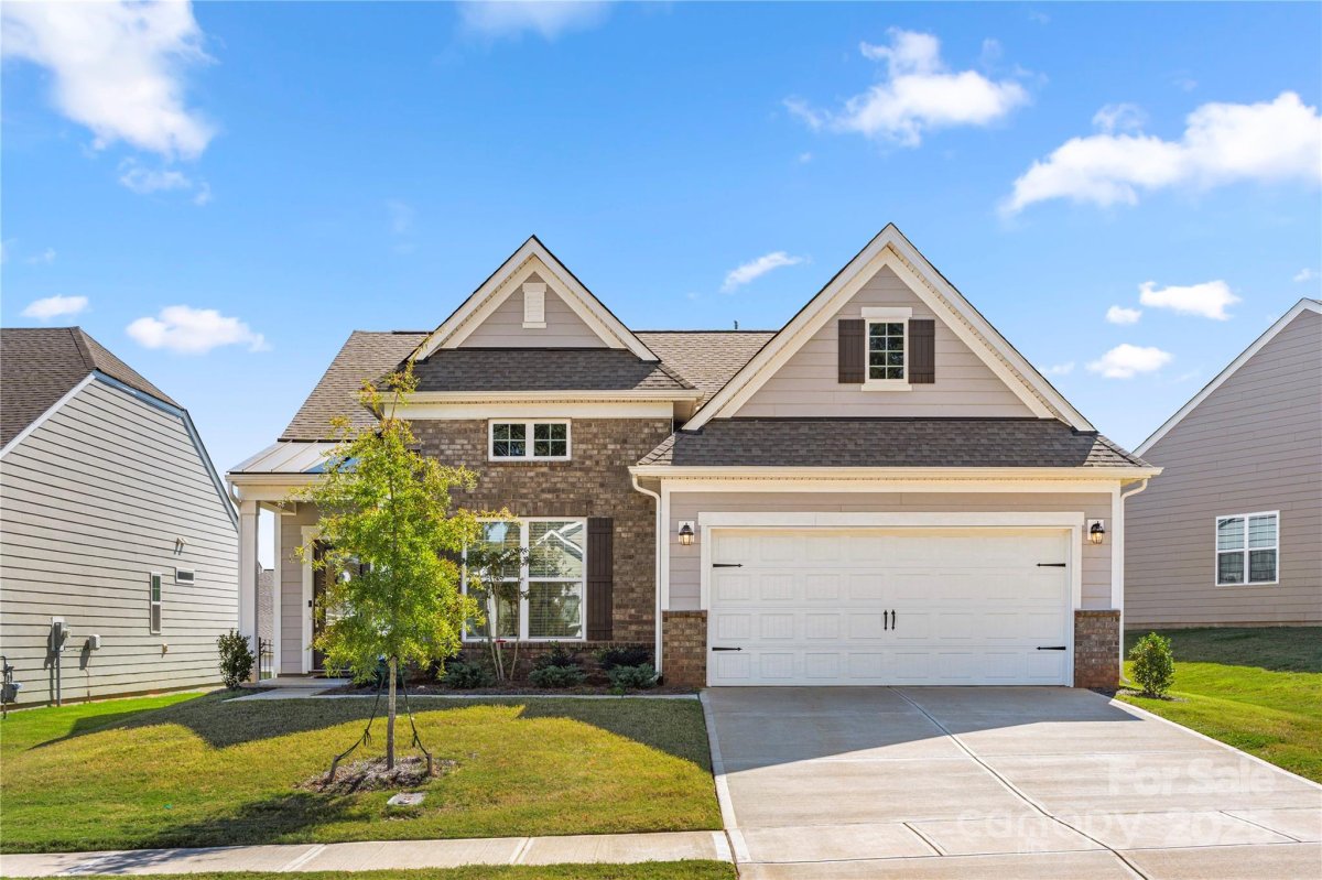 125 White Apple Way