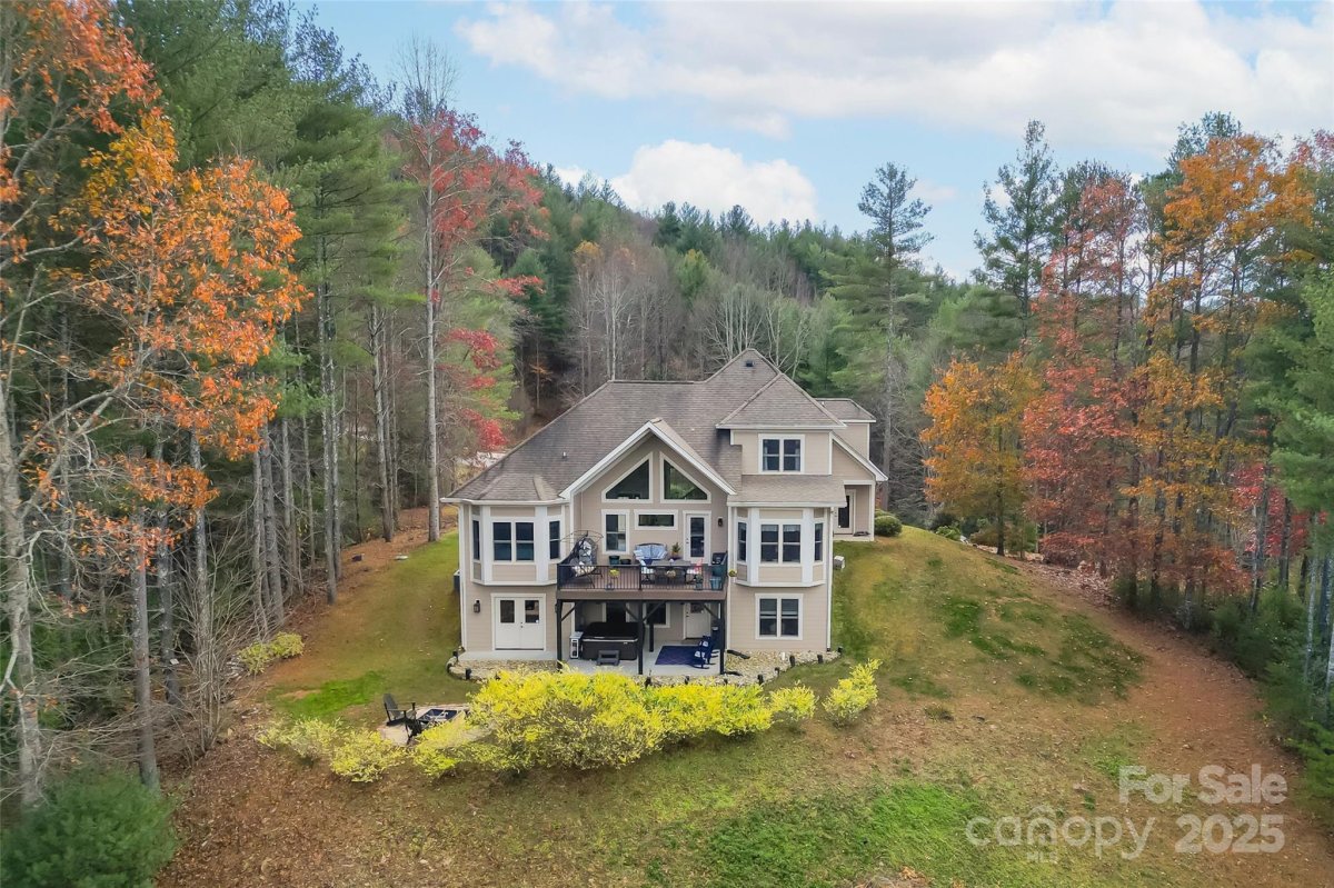 5346 Oak Crest Lane