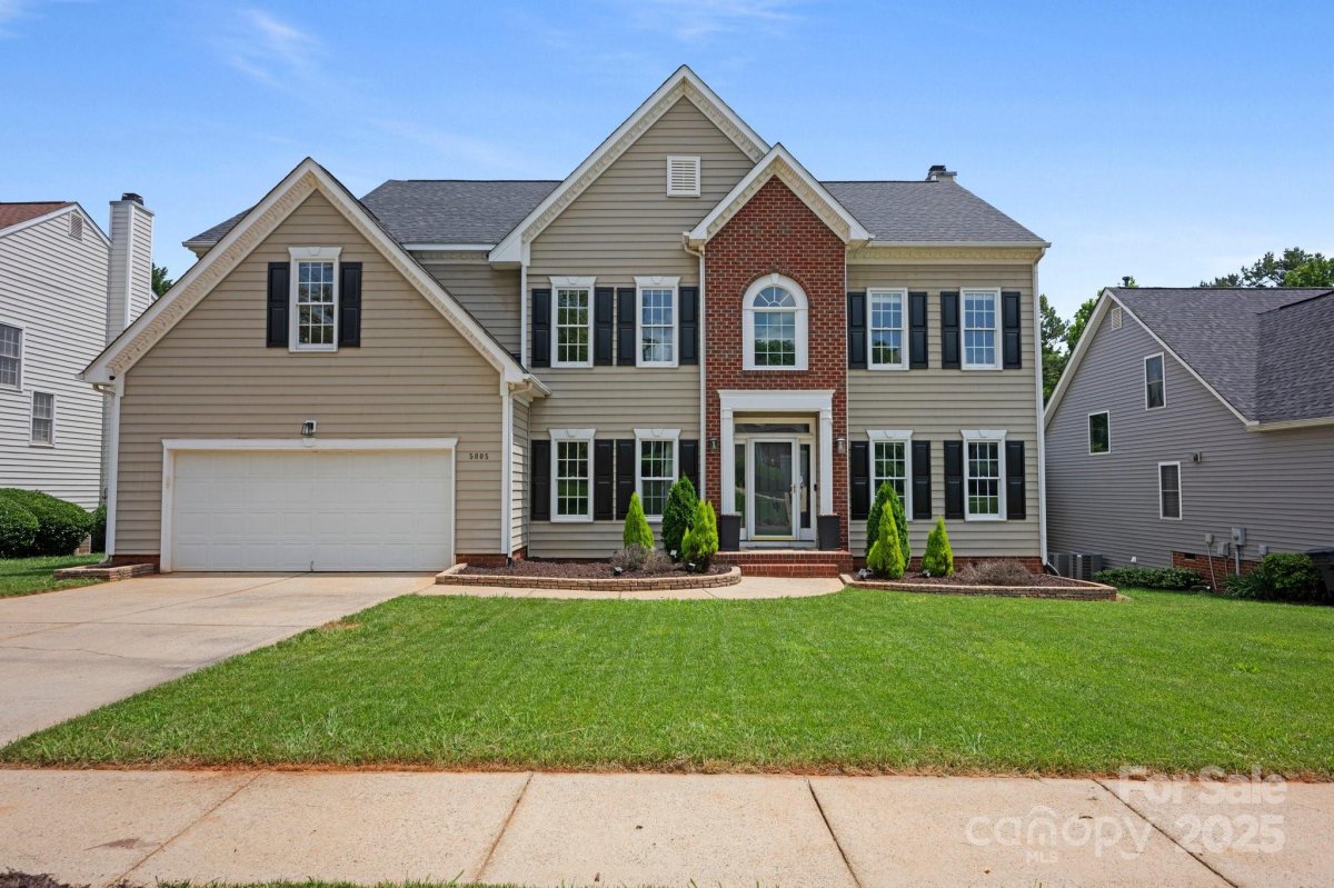 5005 Chestnut Knoll Lane
