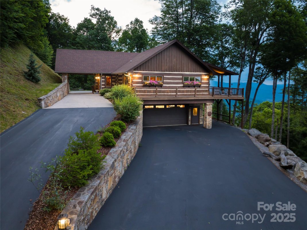 242 Anisidi Trail