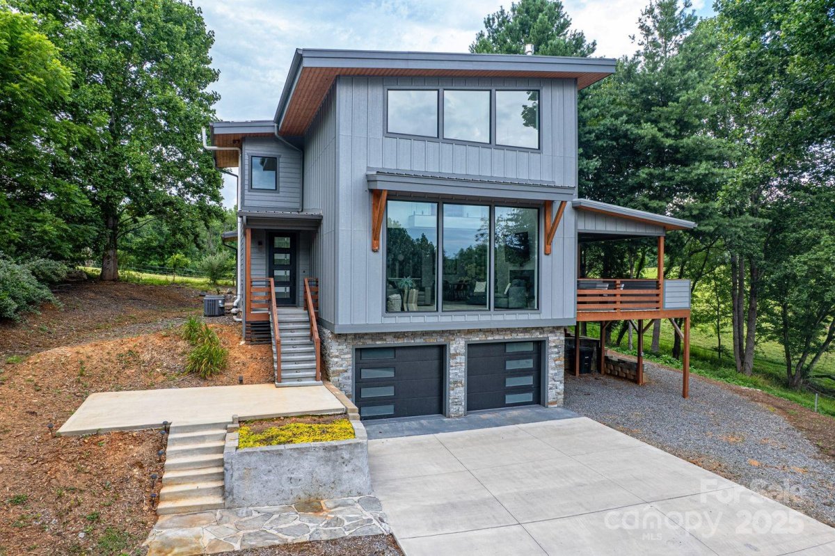 22 Lara Drive